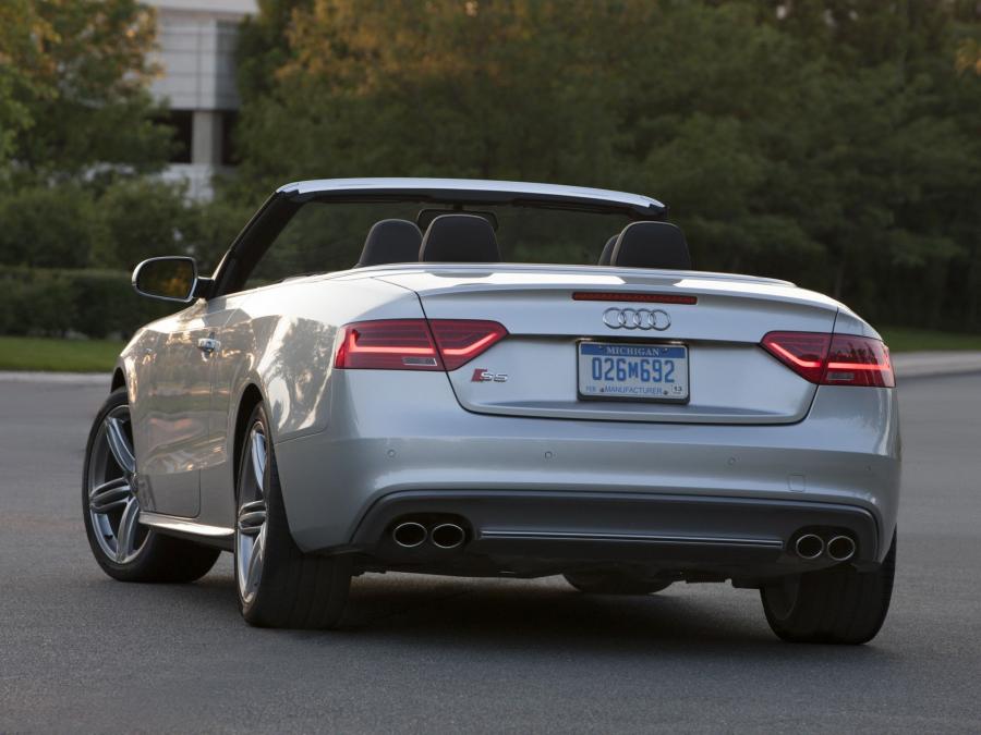  Audi S5 Cabriolet 2012 года  (NA) (фото 16 из 17)